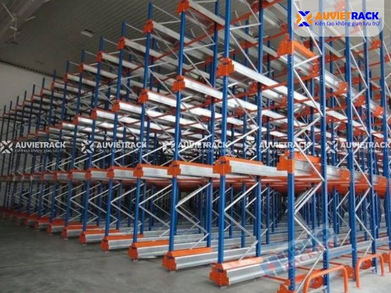 Kệ Radio Shuttle tại Tiền Giang