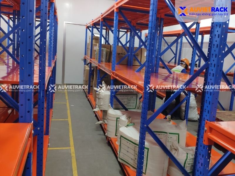 Kệ trung tải tại Lâm Đồng